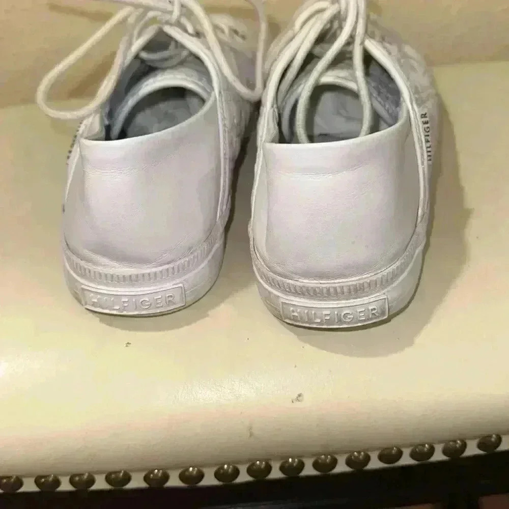 Tommy Hilfiger fashion sneakers size 9 1/2 - Picture 6 of 6